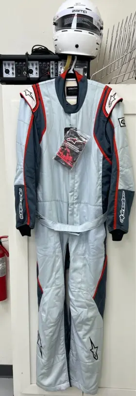 Alp3355121-1913-58 Alpinestars & Zamp 200052144878 Racesuit/helmet Set- Gp V2 Race Suit- Sz 58 And Wht Rz-62 Med