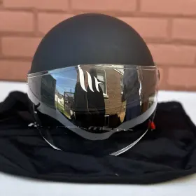 Mt-11050003 Mt Helmets Street Solid Black Matte Motorcycle Helmet Comes With Bag Size L