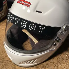 Bf1-780 Pyrotect Helmet