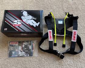 Simpson 910-72300-s Hybrid Sport Head And Neck Restraint - Size Small Very Lightly Used