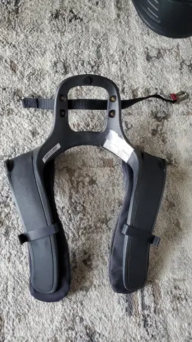 2410004 Stand21 - Fhr Club Series 3 Fia Certified Hans Style Head And Neck Restraint