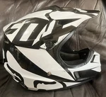 Fox Racing V1 Dot Ece R22-05 Race Youth Medium White Black Ym 49-50 Cm Pre-owned. Price: $85.00.