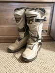 Fly Racing Men's Maverick Motocross Boots, Gray/black, Motorcycle Riding Style Pre-owned. Price: $75.00.