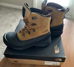 The North Face- Chilkat V Lace Waterproof Boots MEN'S-US7-NEW. Price: $109.99.